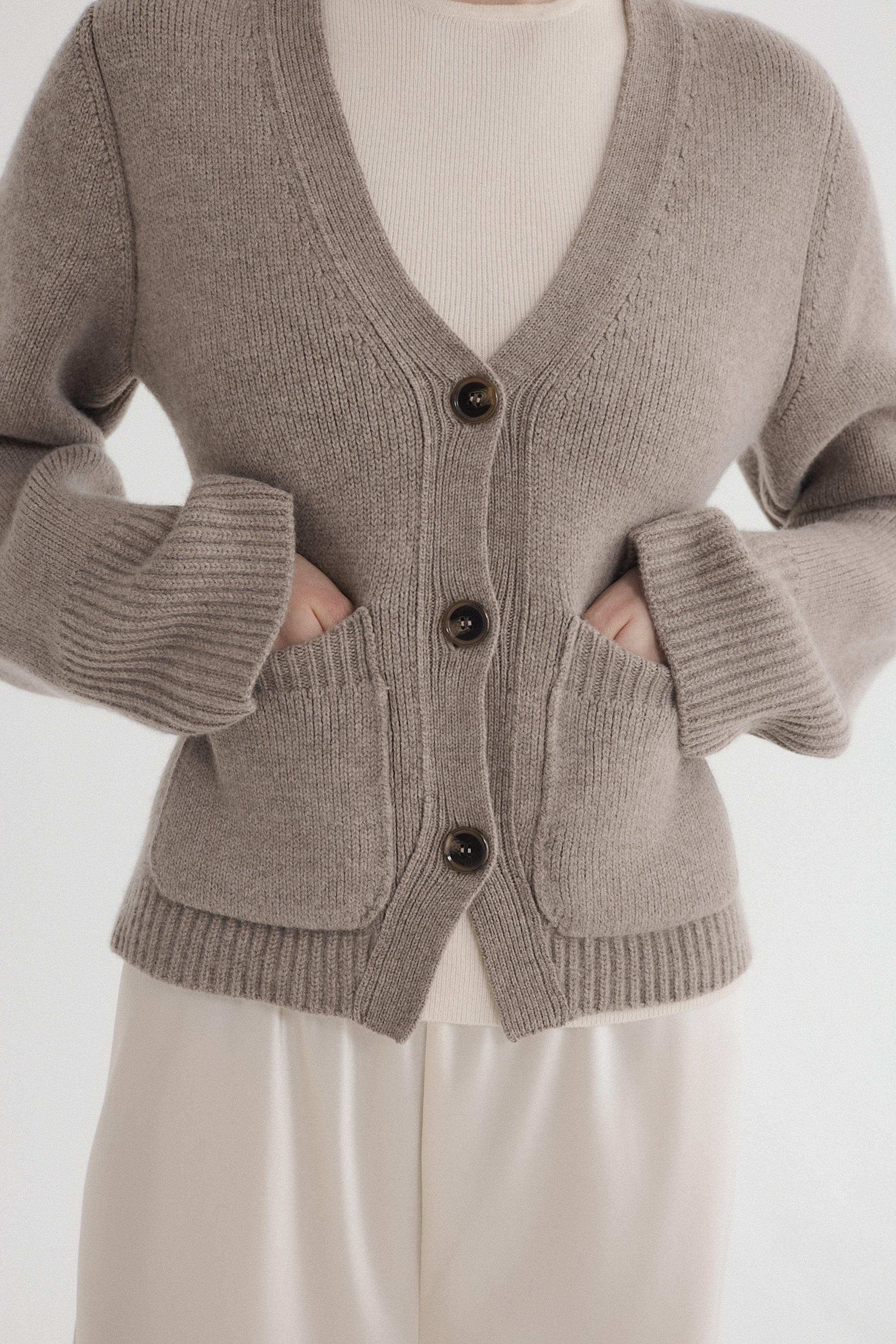 Ada Cardigan Taupe