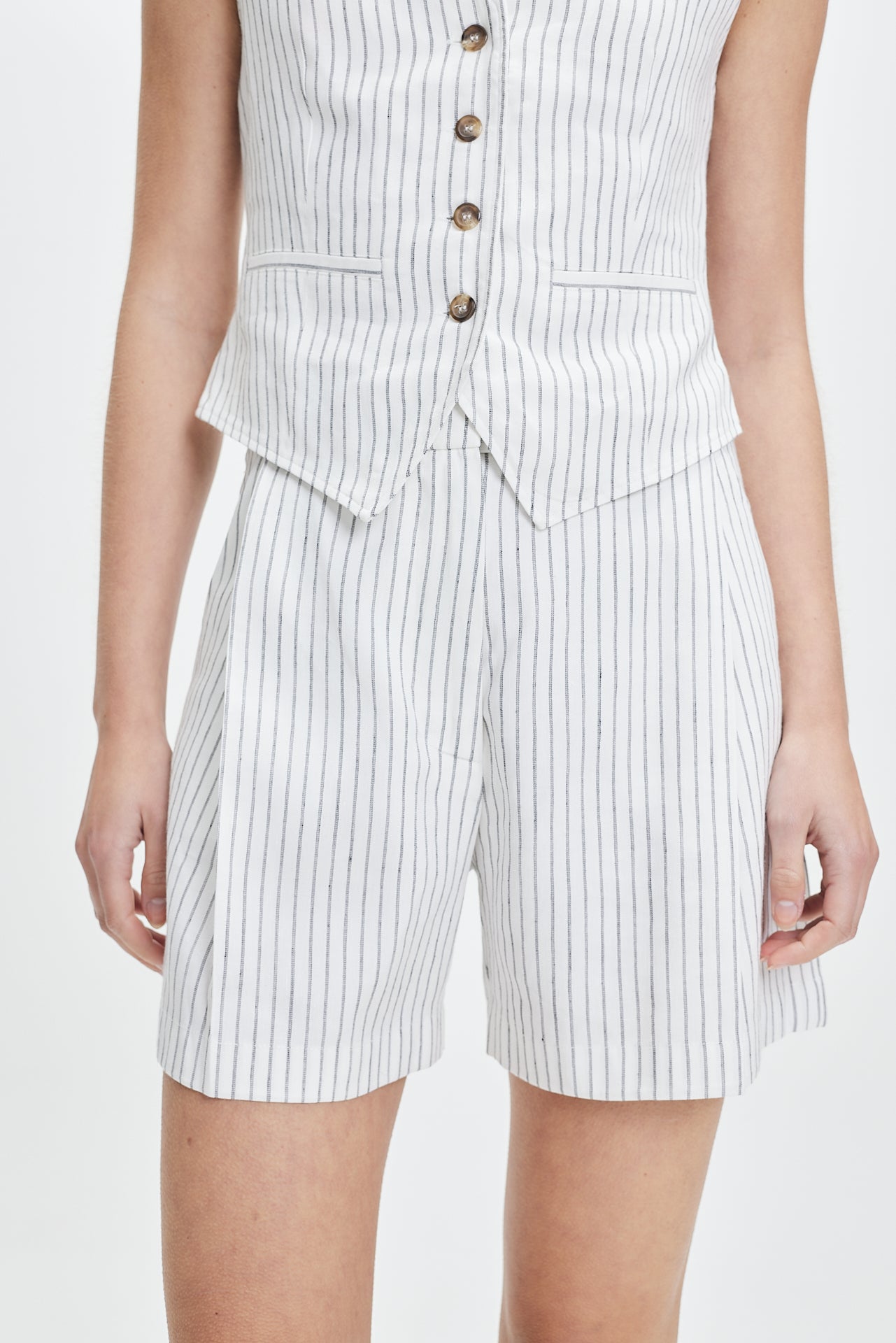Lumi Shorts Off-White Stripes
