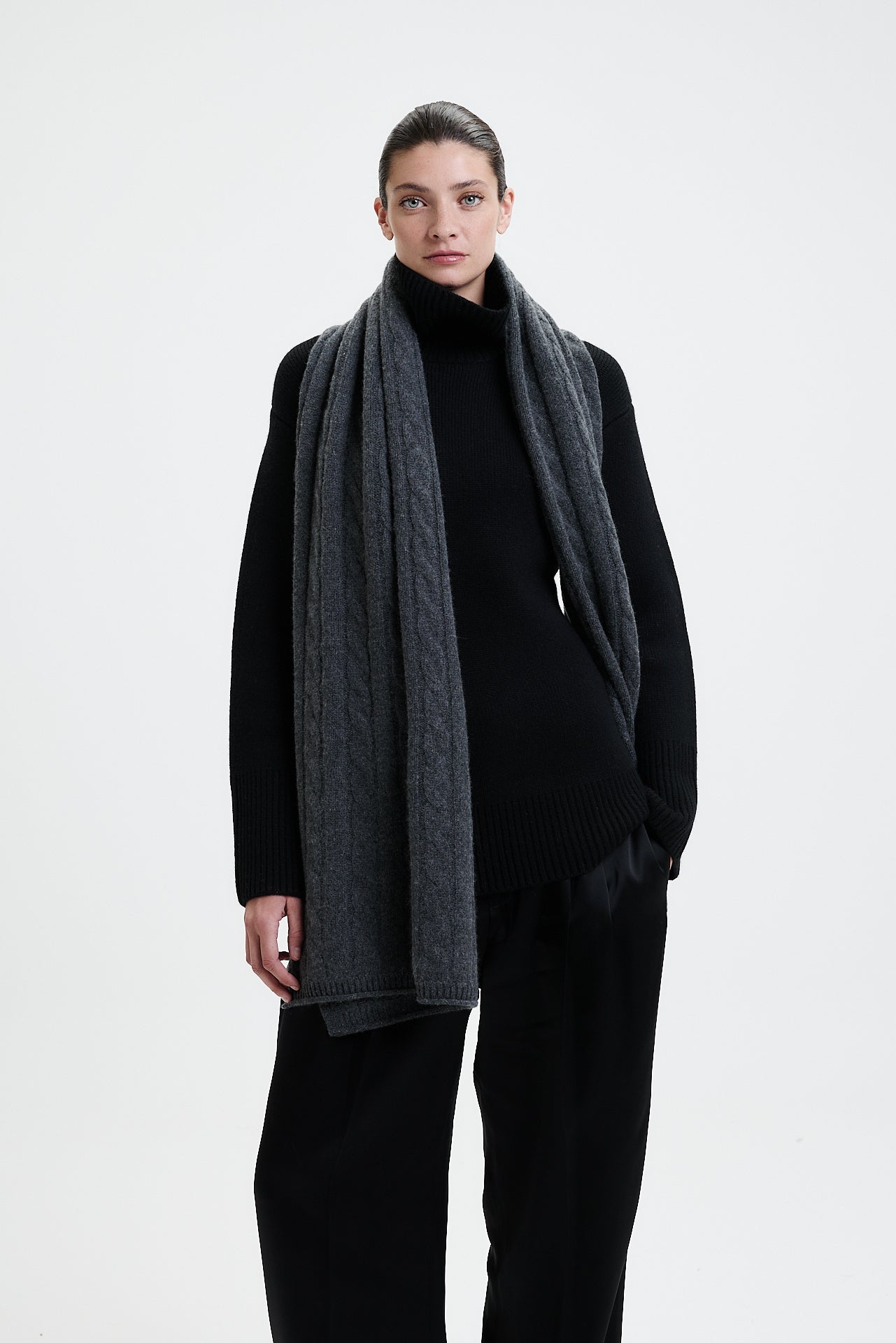 Cashmere Scarf Cable Knit Graphite