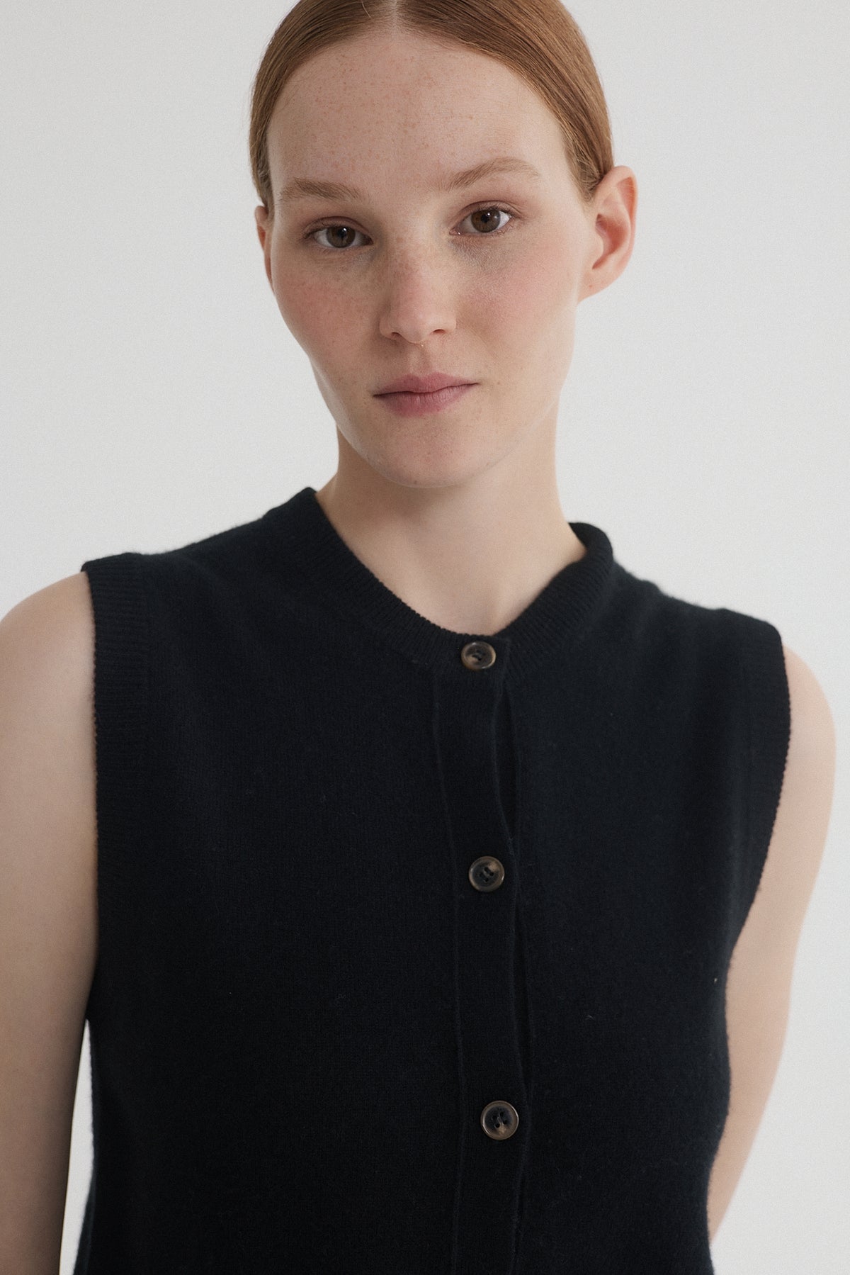 Nabari Vest Black
