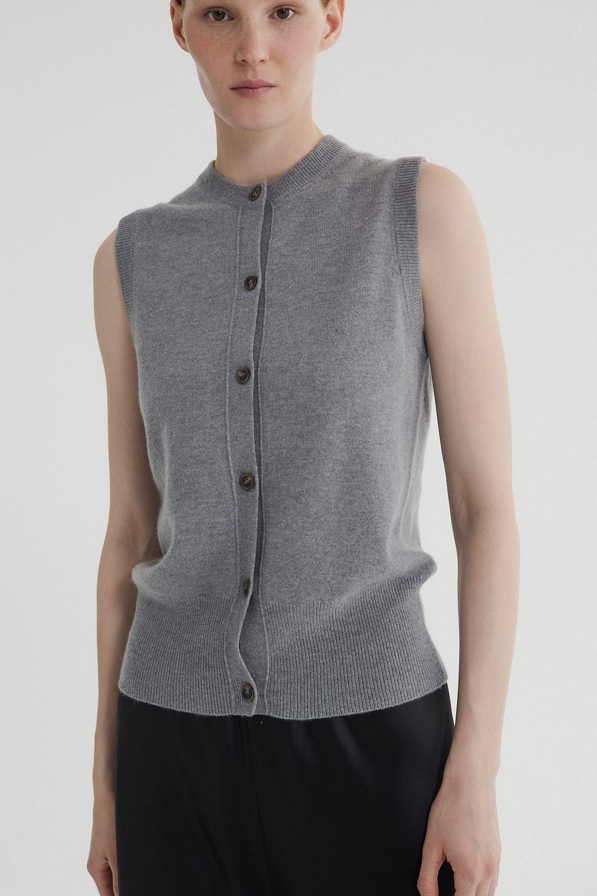 Nabari Vest Grey