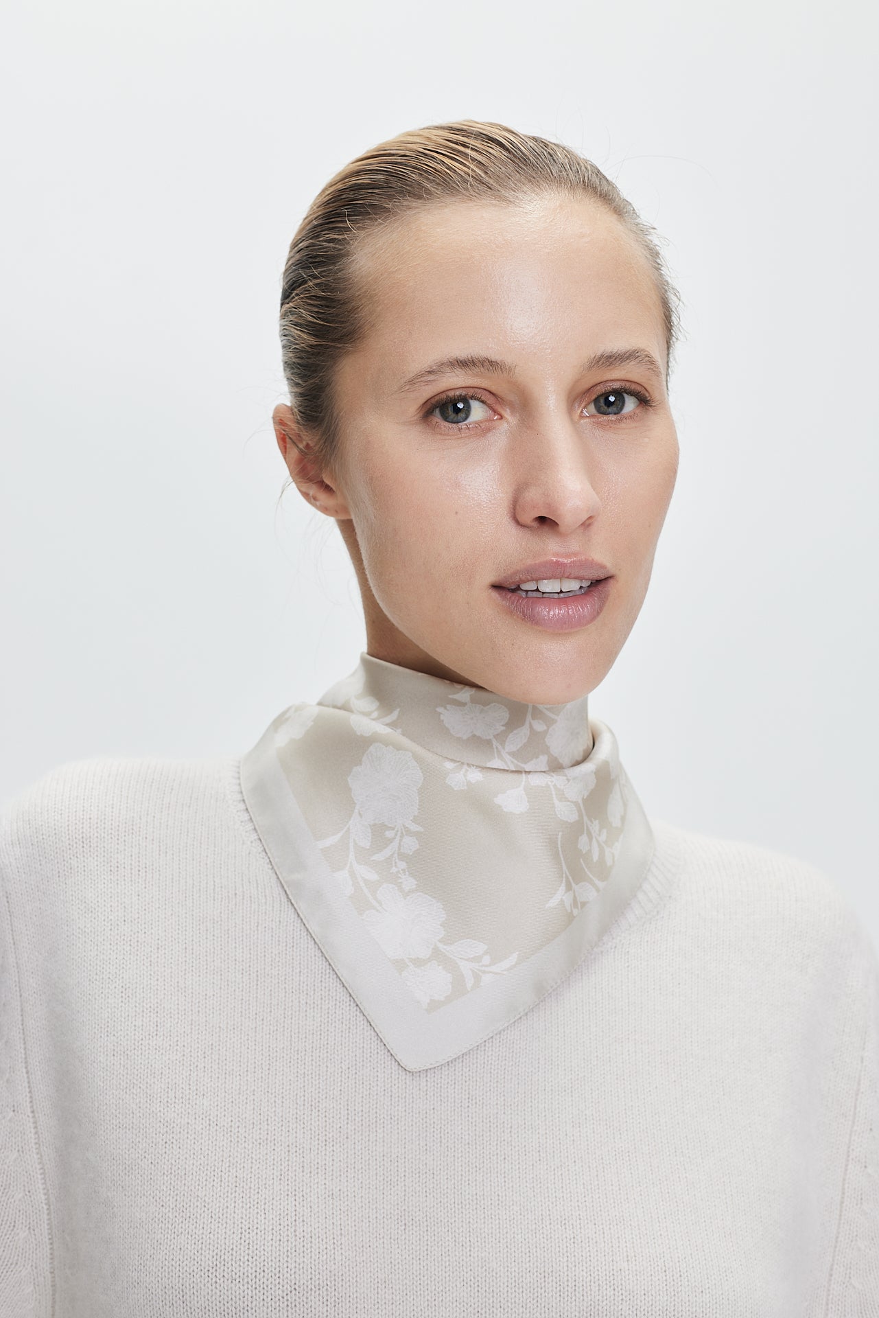 Silk Scarf Blossom 50 Vanilla