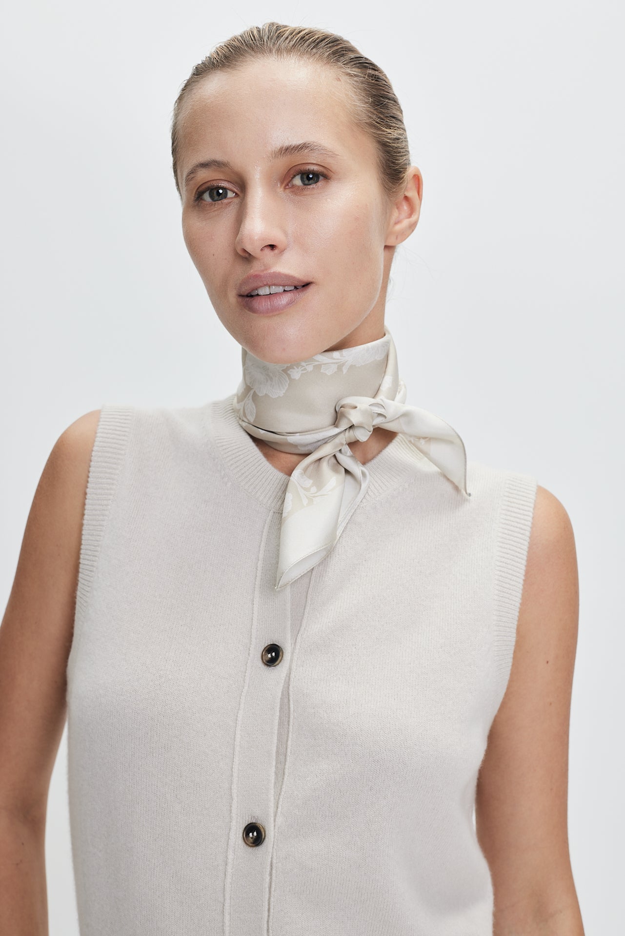 Silk Scarf Blossom 70 Vanilla