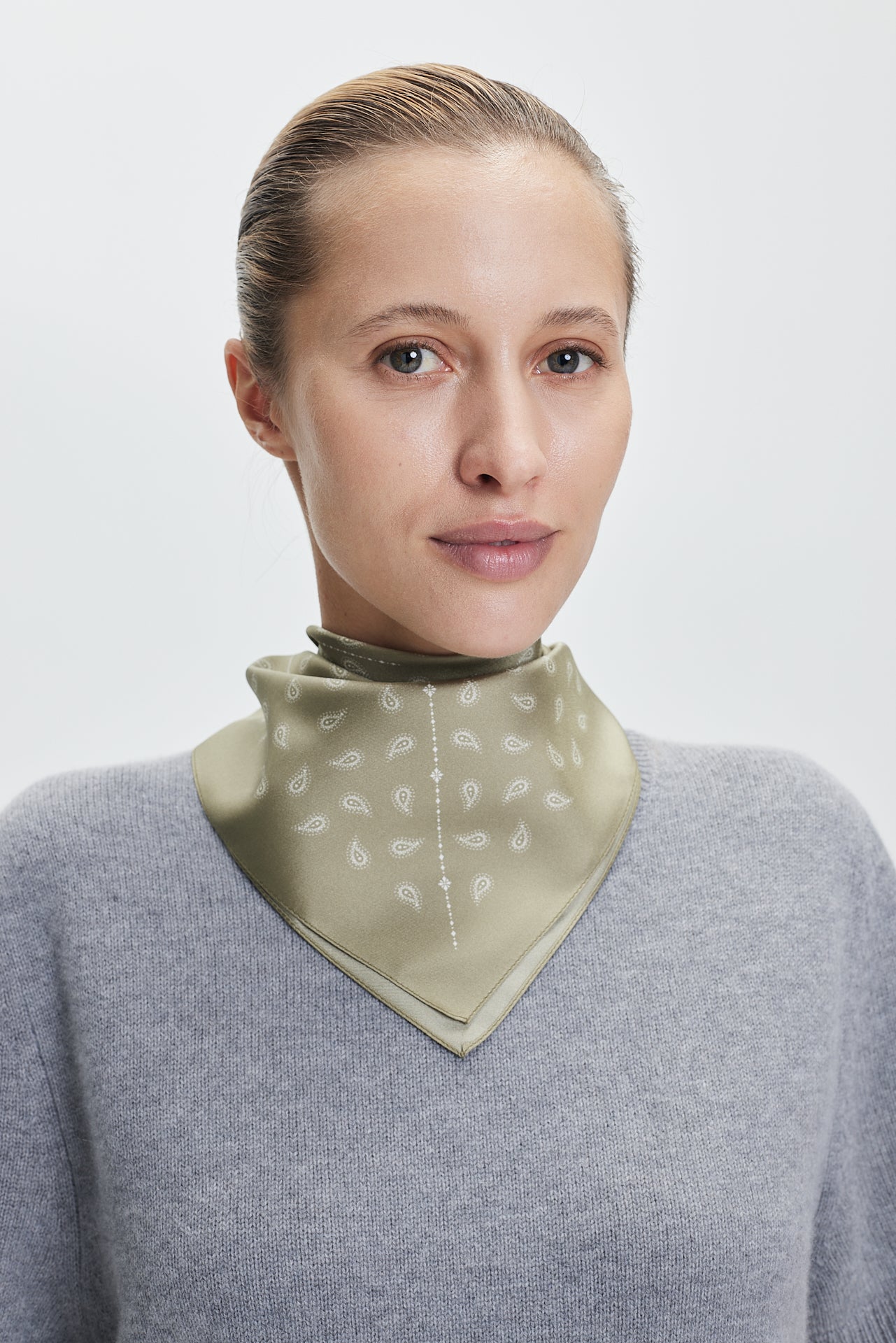 Silk Scarf Paisley 50 Pistachio