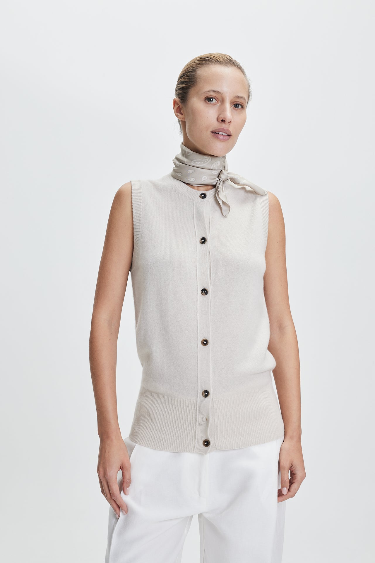 Silk Scarf Paisley 70 Sand