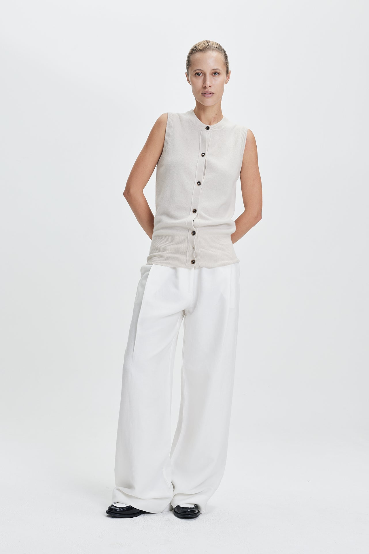 Fine Cashmere Cardigan Vest Vanilla