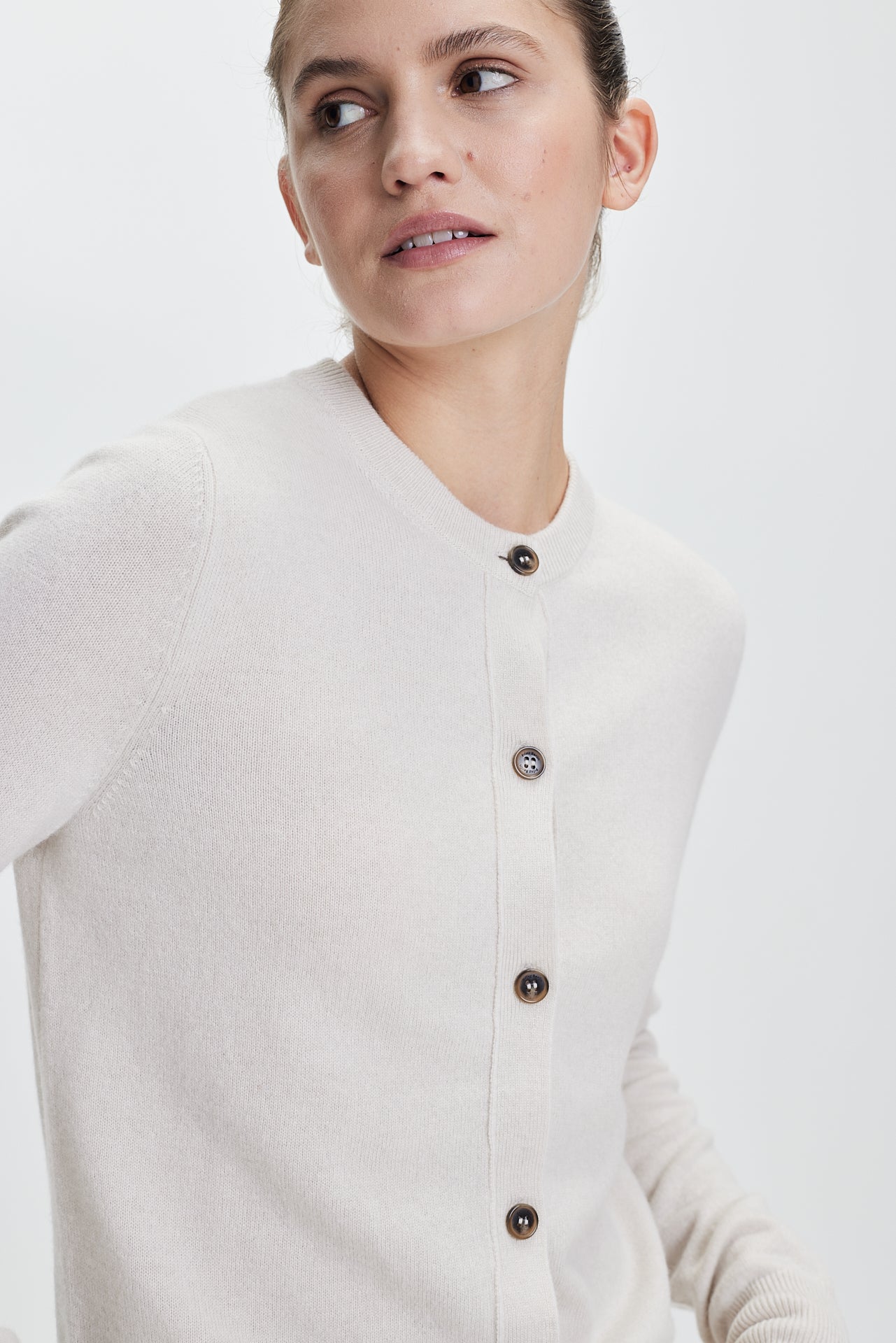Fine Cashmere Crewneck Cardigan Vanilla