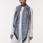 Seidentuch 123x123 Illusion Marine Prinz Berlin Lookbook