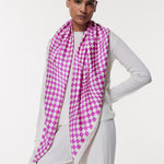 Seidentuch 123x123 Illusion Pink Prinz Berlin Lookbook