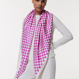 Seidentuch 123x123 Illusion Pink Prinz Berlin Lookbook