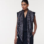 Seidentuch 123x123 Leo Grau Prinz Berlin Lookbook
