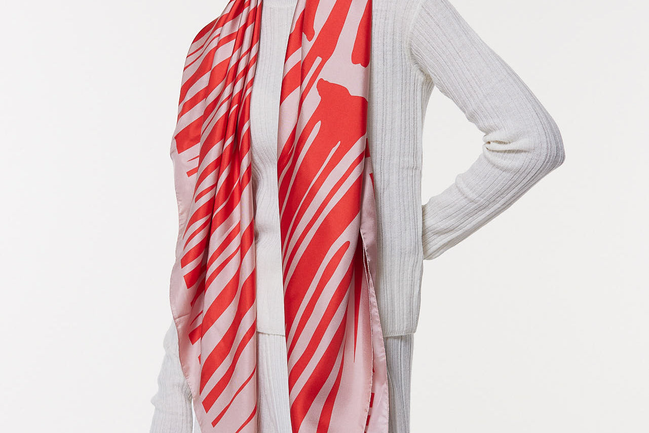 Seidentuch 123x123 Zebra Rot Prinz Berlin Lookbook