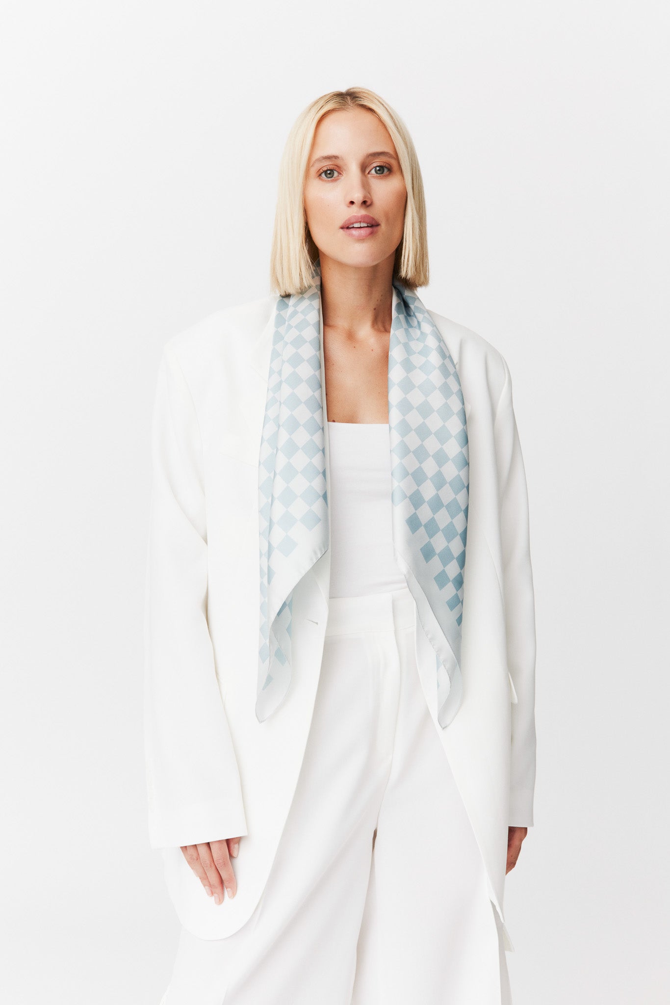 Silk Scarf Illusion 90 Crystal Blue