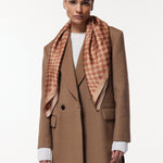 Seidentuch 90x90 Illusion Karamell Prinz Berlin Lookbook