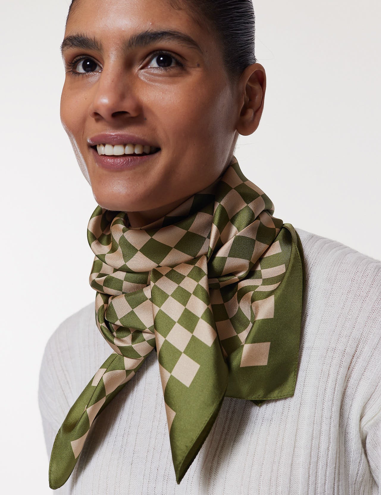 Seidentuch 90x90 Illusion Kiwi Prinz Berlin Lookbook