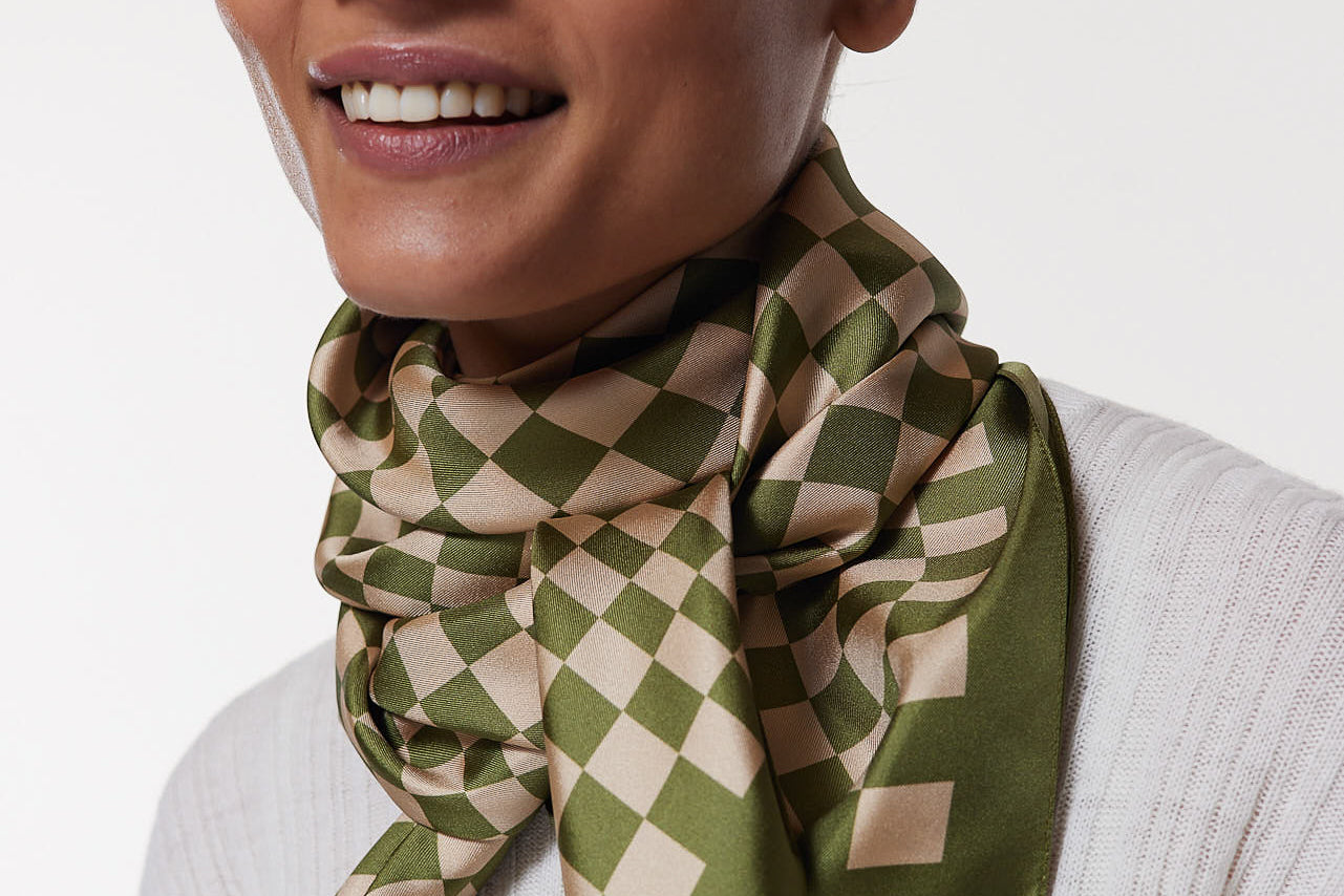 Seidentuch 90x90 Illusion Kiwi Prinz Berlin Lookbook