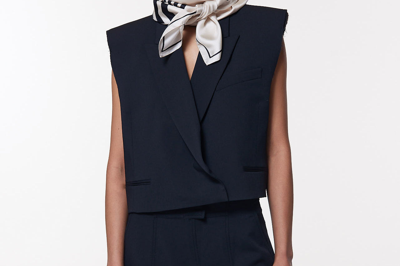 Seidentuch 90x90 Swirl Off-White Prinz Berlin Lookbook