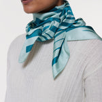 Seidentuch 90x90 Petrol Prinz Berlin Lookbook