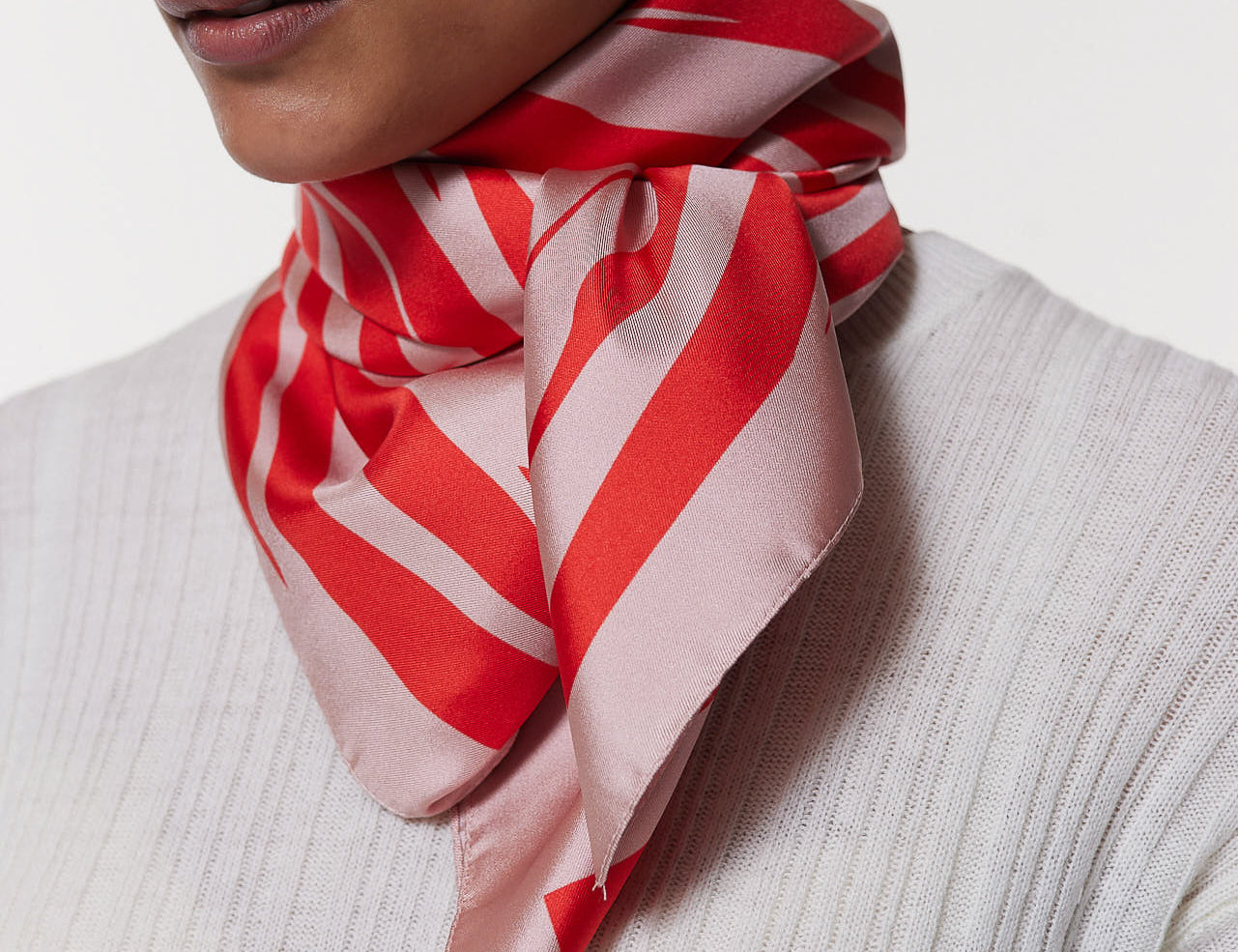 Seidentuch 90x90 Zebra Rot Prinz Berlin Lookbook