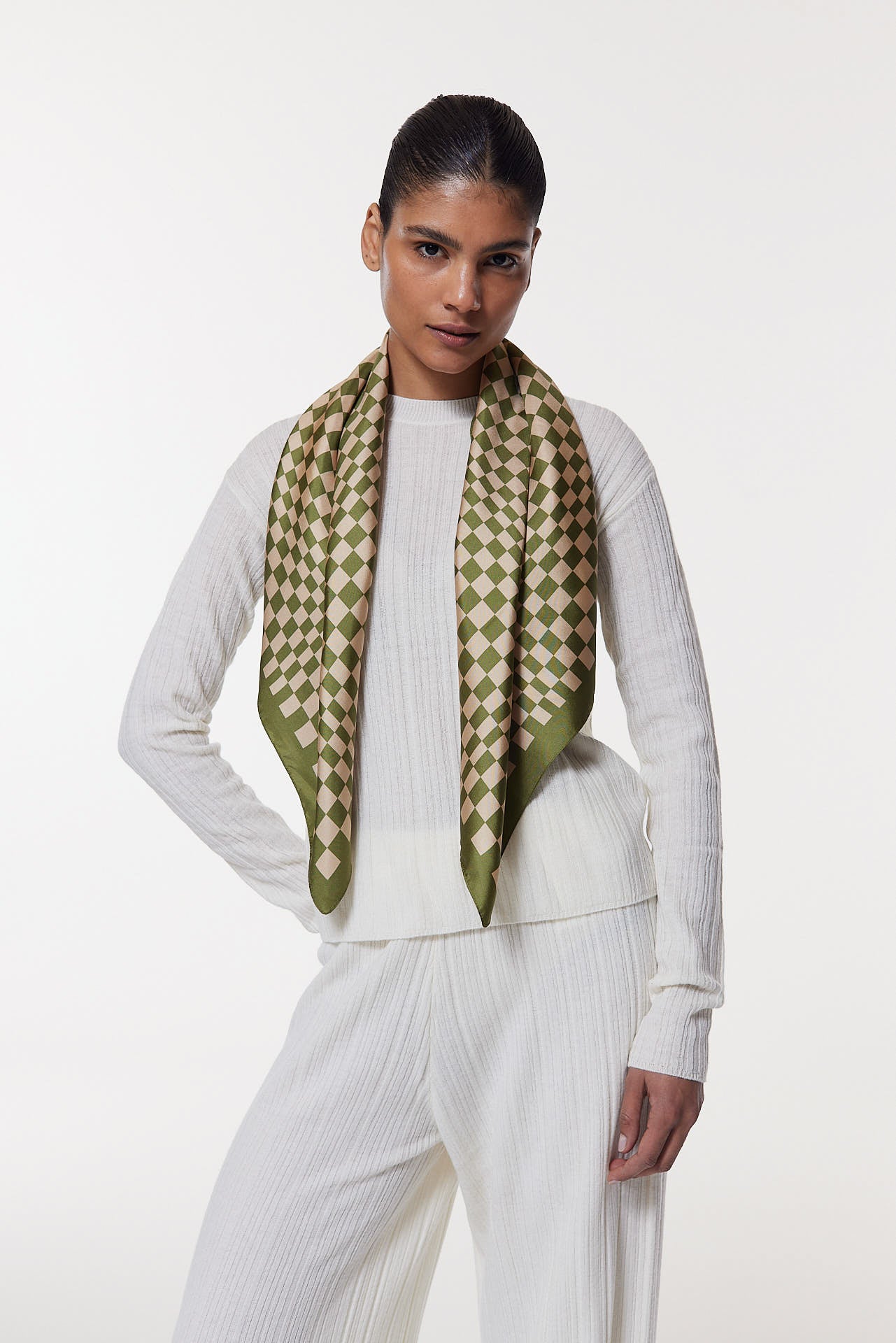 Seidentuch 90x90 Illusion Kiwi Prinz Berlin Lookbook