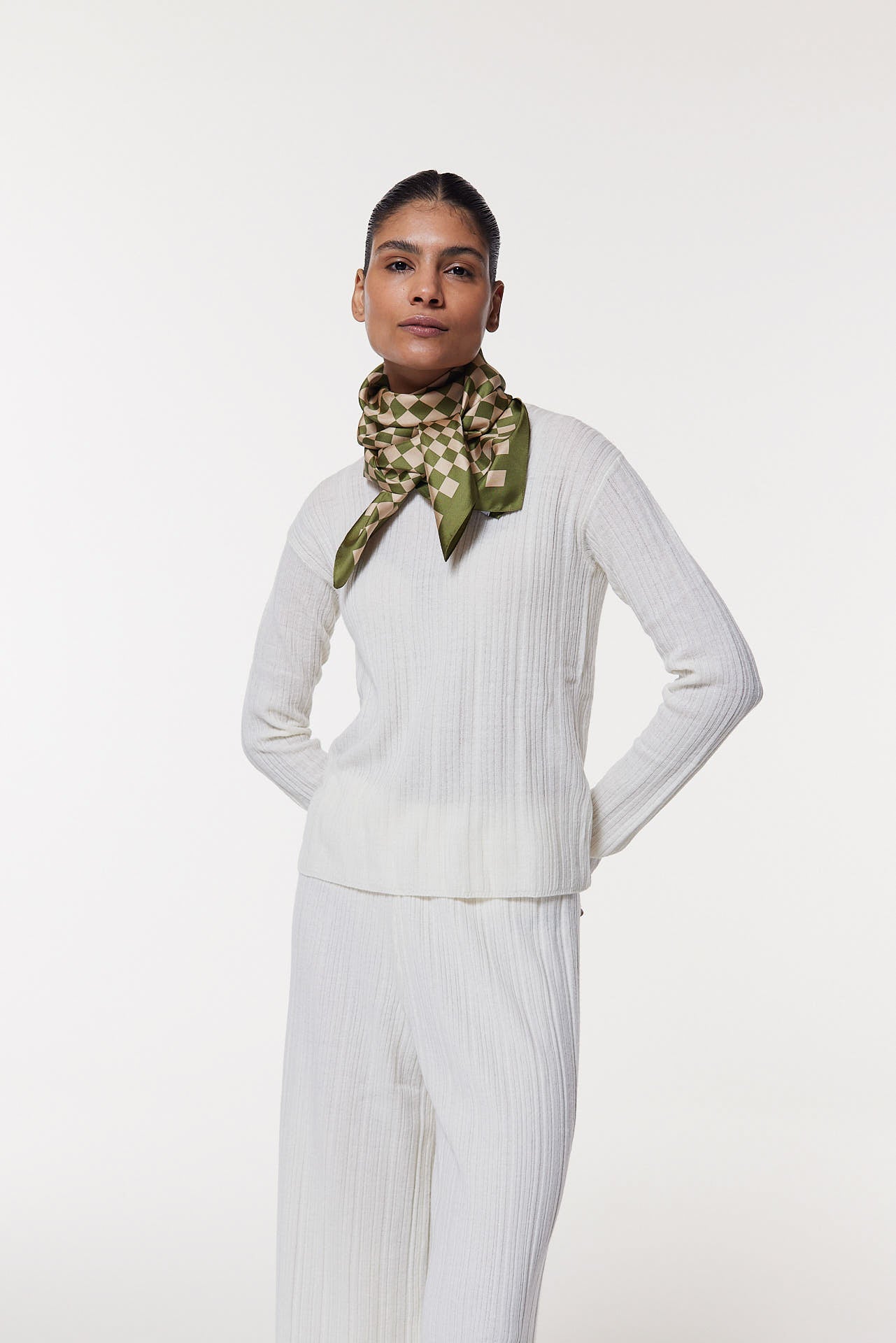 Seidentuch 90x90 Illusion Kiwi Prinz Berlin Lookbook