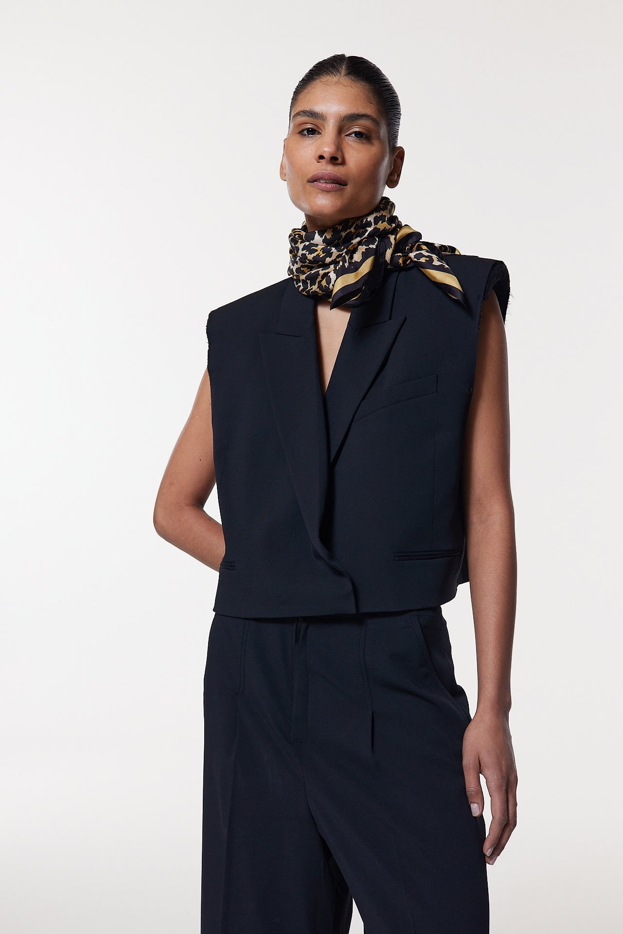 Seidentuch 90x90 Leo Beige Prinz Berlin Lookbook