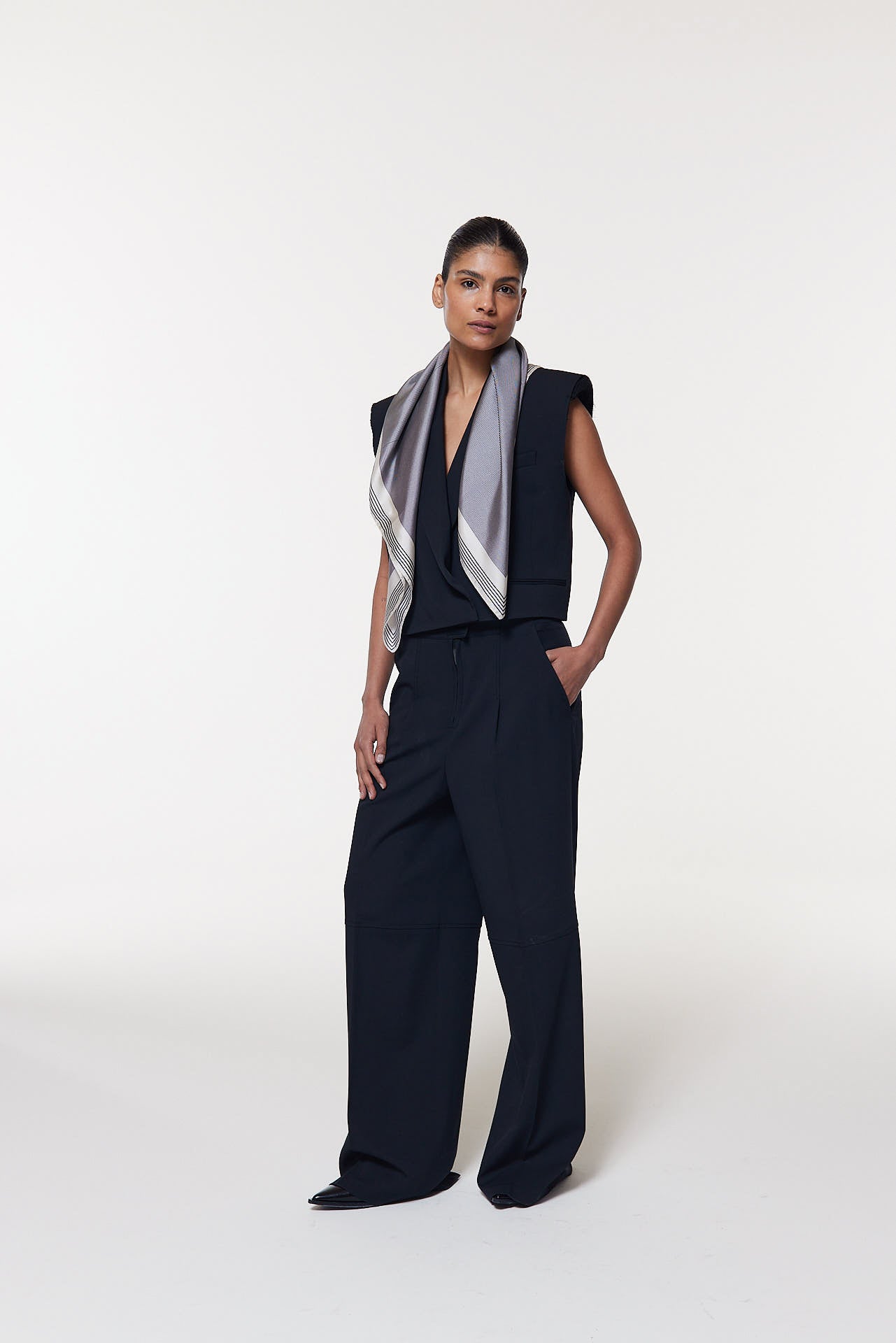 Seidentuch 90x90 Stripes Off-White Prinz Berlin Lookbook
