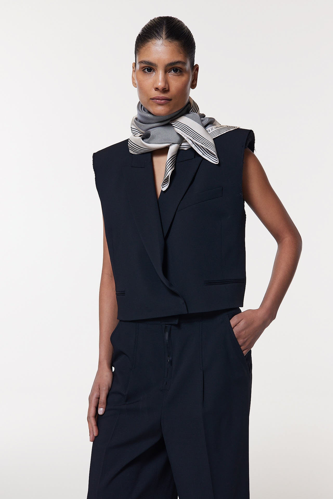 Seidentuch 90x90 Stripes Off-White Prinz Berlin Lookbook