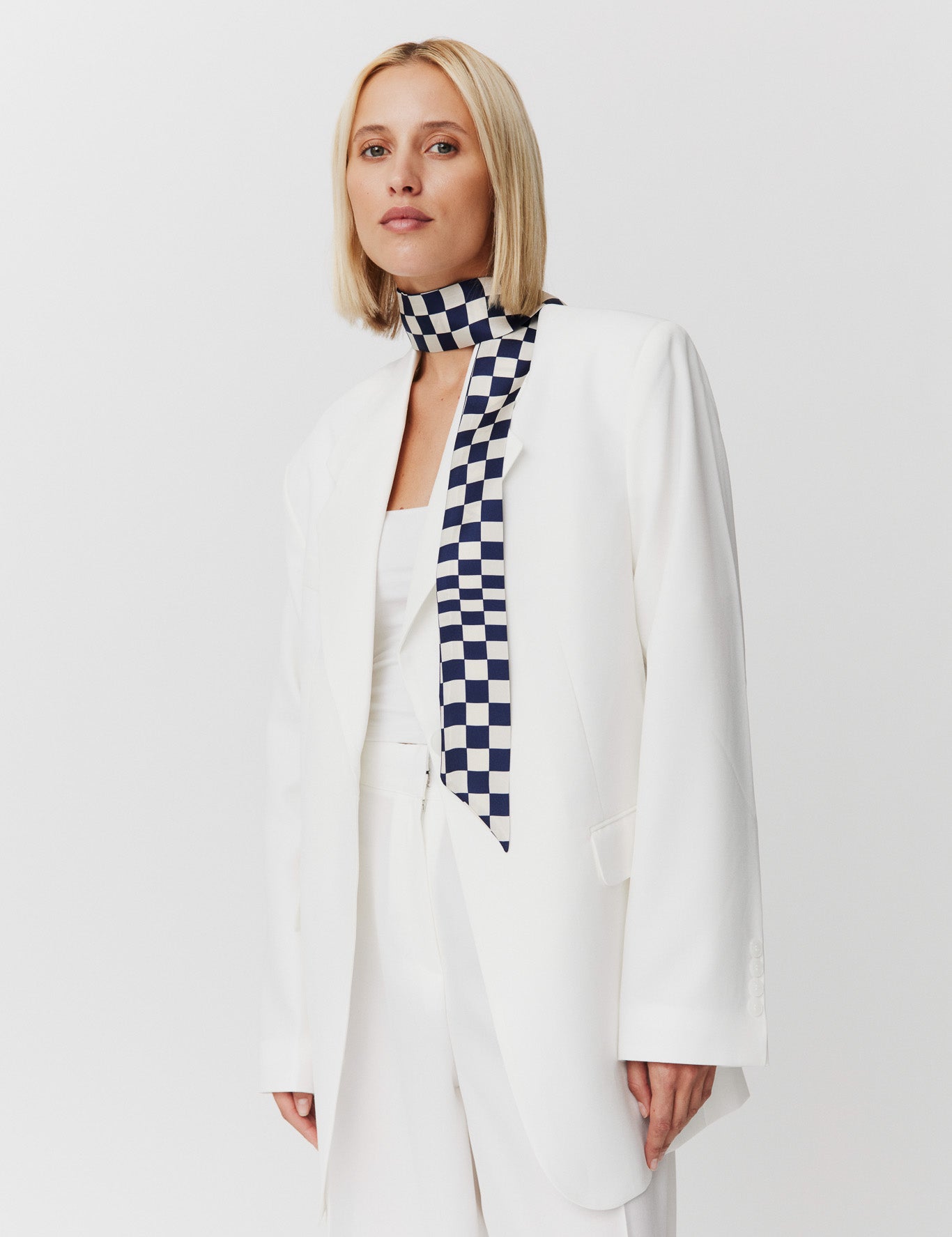 Seidentwilly Illusion Marine Prinz Berlin Lookbook