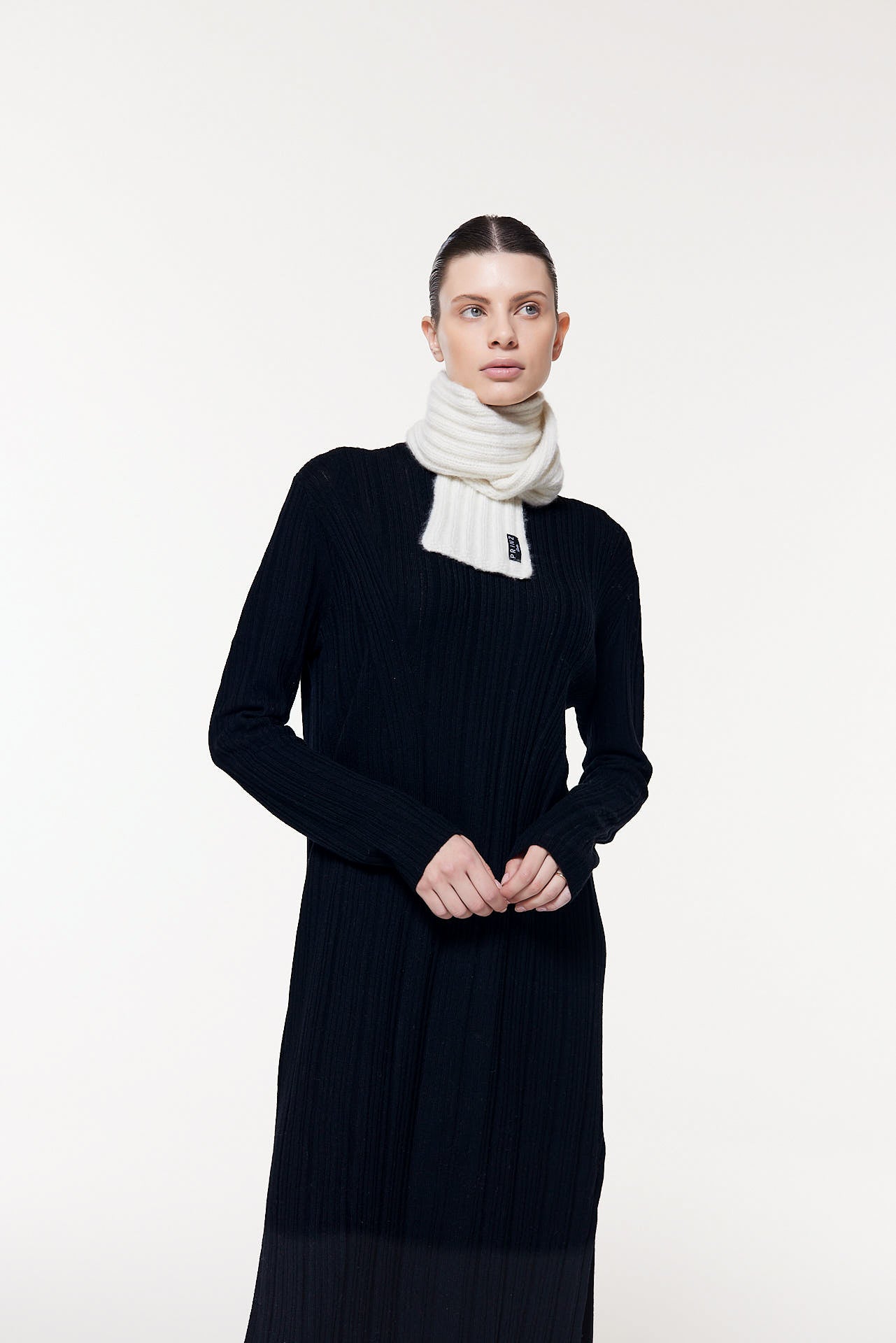 Weisser Kaschmirschal Damen Prinz Berlin Lookbook