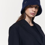 Dunkelblauer Bucket Hat Damen aus Kaschmir Prinz Berlin