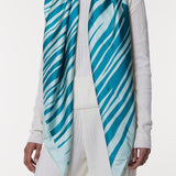 Seidentuch 123x123 Petrol Prinz Berlin Lookbook