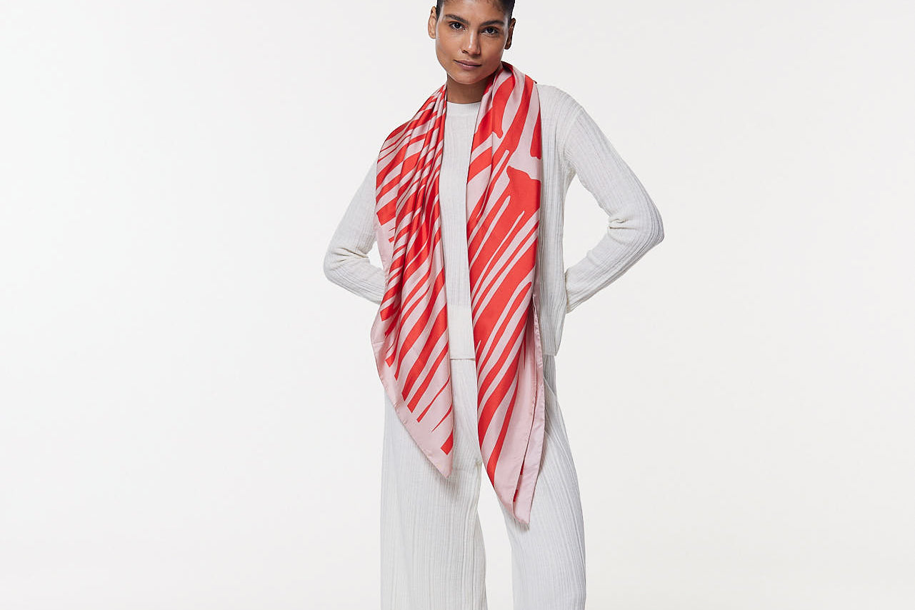Seidentuch 123x123 Zebra Rot Prinz Berlin Lookbook