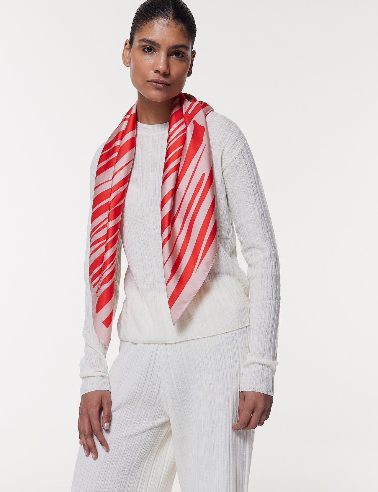 Seidentuch 90x90 Zebra Rot Prinz Berlin Lookbook
