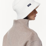 Weisser Bucket Hat Damen aus Kaschmir Prinz Berlin