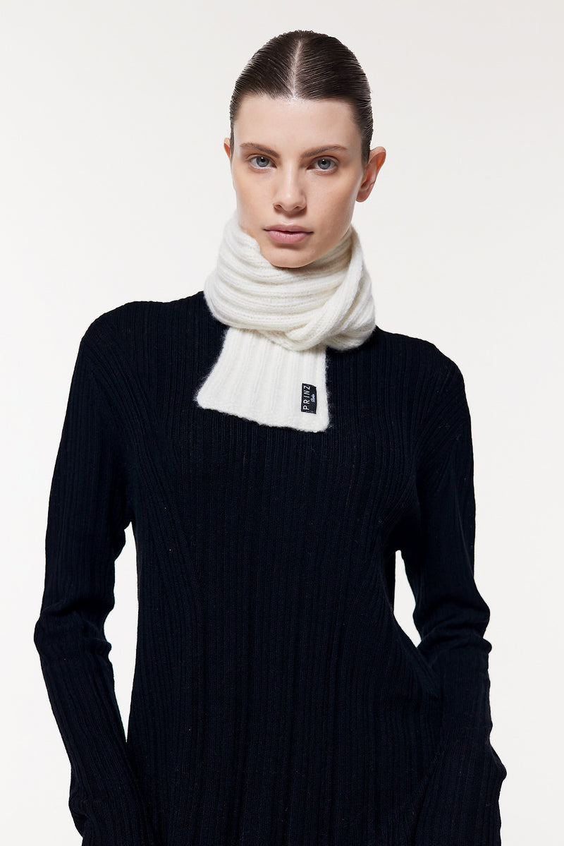 Prinz Berlin Kaschmir Kurzschal Hand Knit Weiß